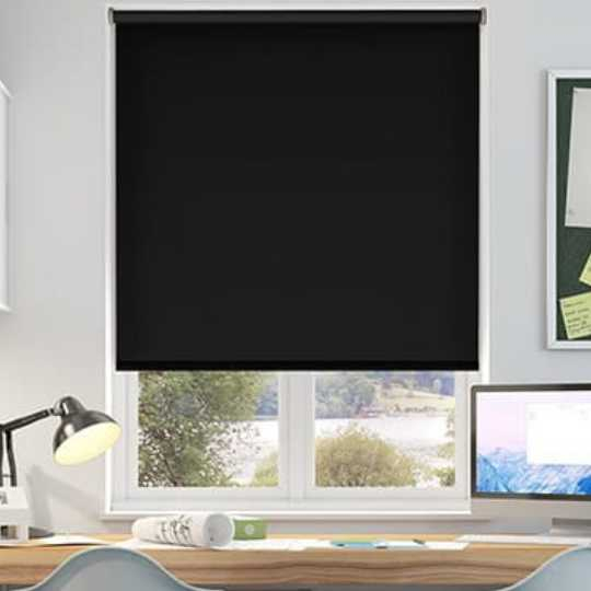 Rèm Cuốn Vải Trơn Đen